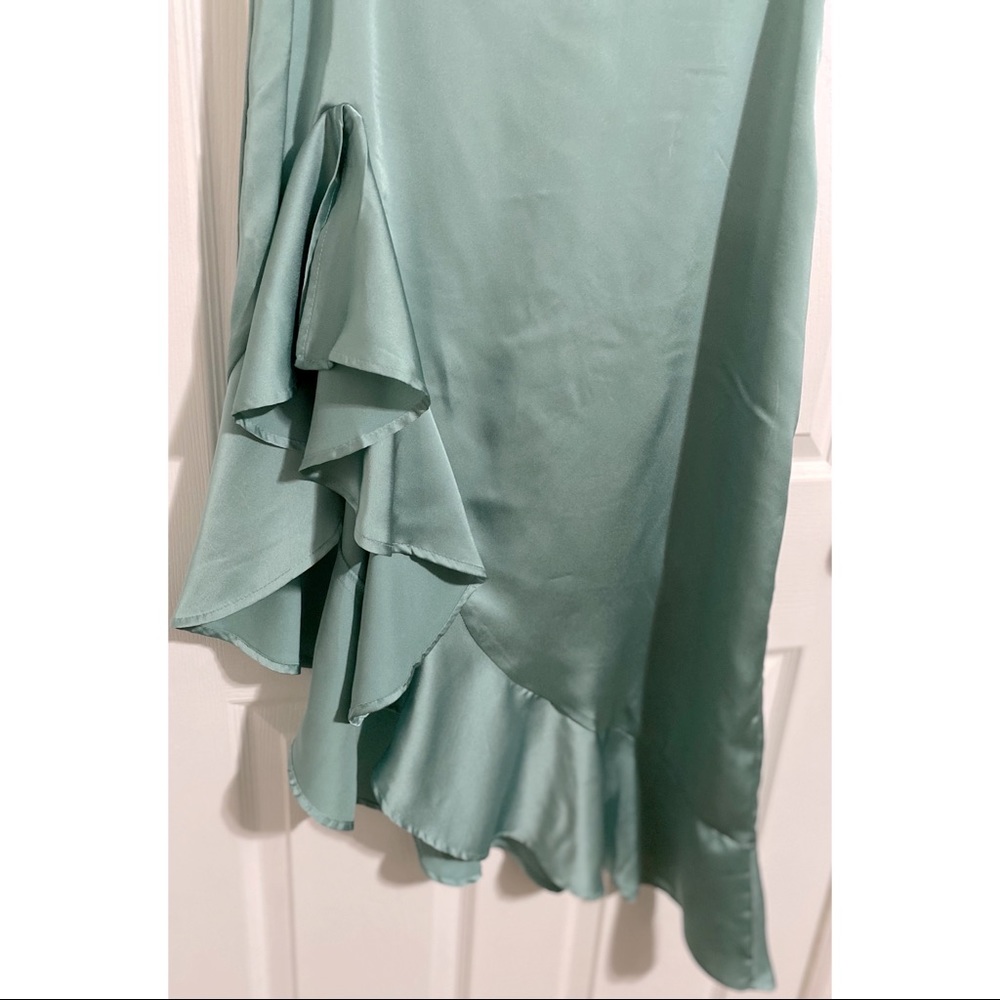 Satin Ruffled High-Low Skirt NWT - Picture 6 of 6